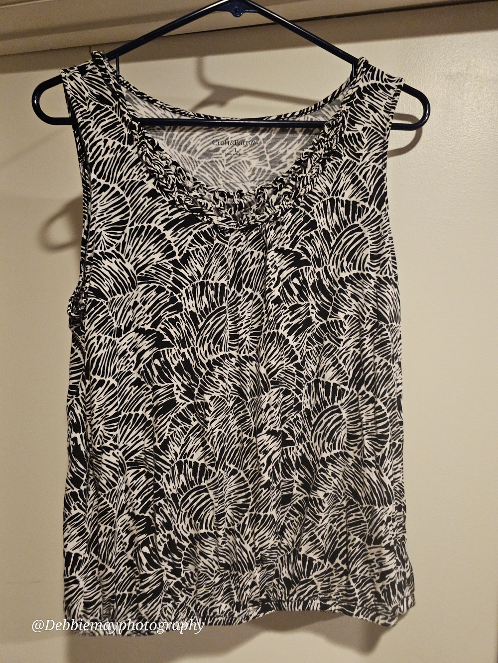 croft & barrow Black and White Abstract Print Tank Top